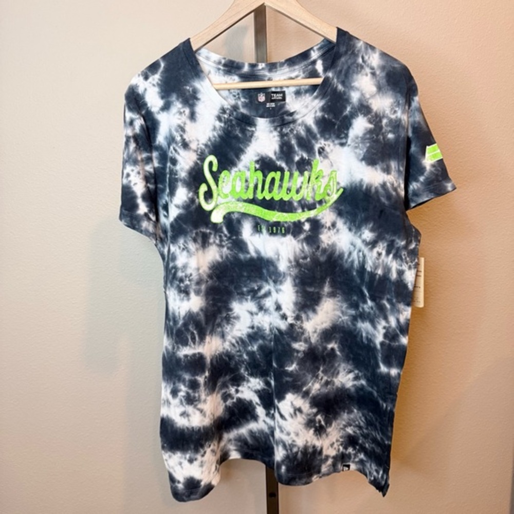 NWT NFL Team Apparel Seattle Seahawks women’s Tshirt size large